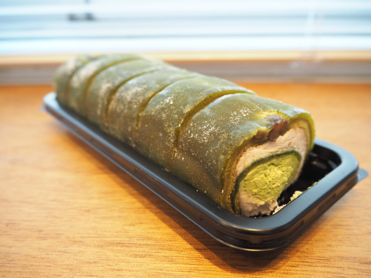 節分 お抹茶わらび餅とお豆の和ロール