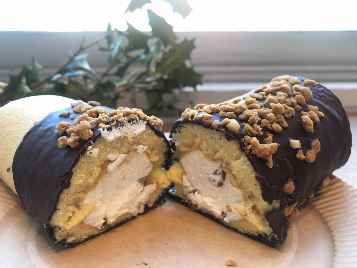 節分　金棒ロールケーキ