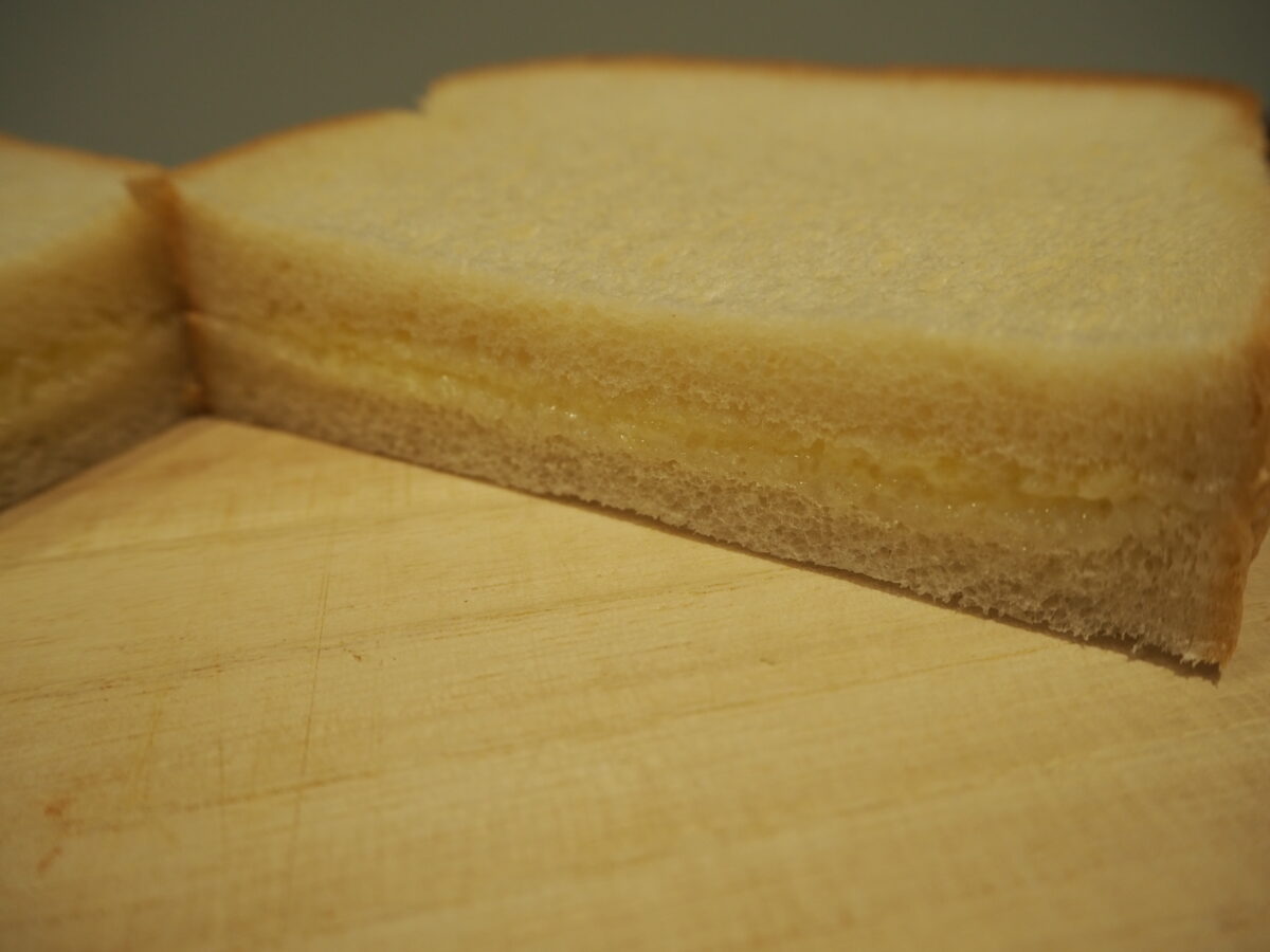 イギリストースト断面図