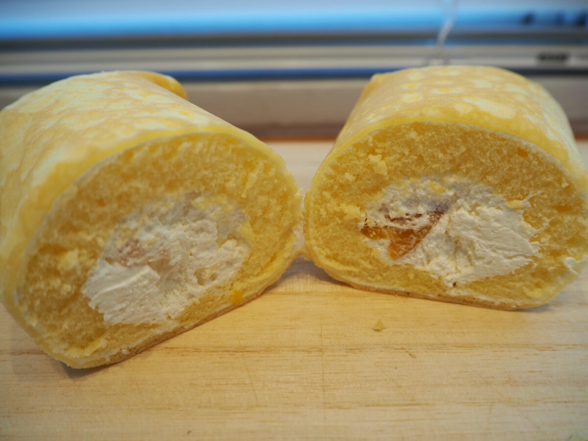 不二家の恵方巻ミルキーフルーツロール