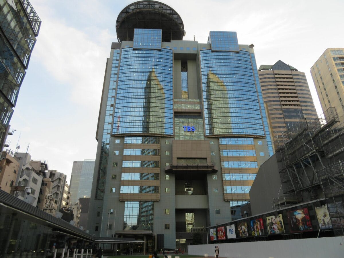 赤坂サカスの桜 早春の彩りで包まれる東京都港区のtbs放送センター オマツリジャパン あなたと祭りをつなげるメディア 赤坂サカスの桜 早春の彩りで包まれる東京都港区のtbs放送センター オマツリジャパン あなたと祭りをつなげるメディア