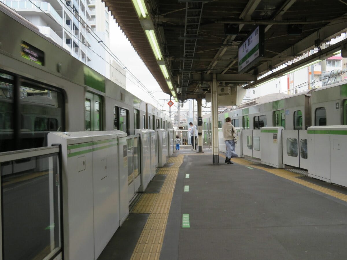 山手線で車窓花見 巣鴨 大塚の区間で北側に繋がる すがも桜並木通り オマツリジャパン あなたと祭りをつなげるメディア