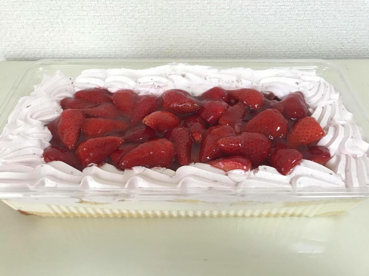 母の日にピッタリ コストコの赤白カラーのケーキって 実食レポ オマツリジャパン 毎日 祭日