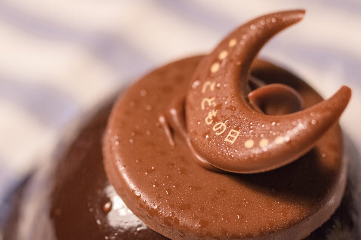 不二家のかぶとケーキを実食レポ チョコの内側は大人も嬉しい オマツリジャパン あなたと祭りをつなげるメディア 不二家のかぶとケーキを実食レポ チョコの内側は大人も嬉しい オマツリジャパン あなたと祭りをつなげるメディア