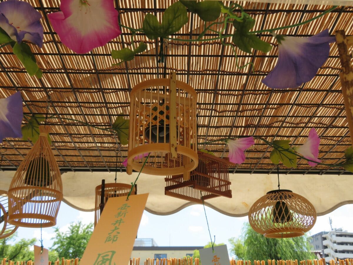 西新井大師風鈴祭りが開催中 全国から集められた風鈴の涼感溢れる響き オマツリジャパン 毎日 祭日