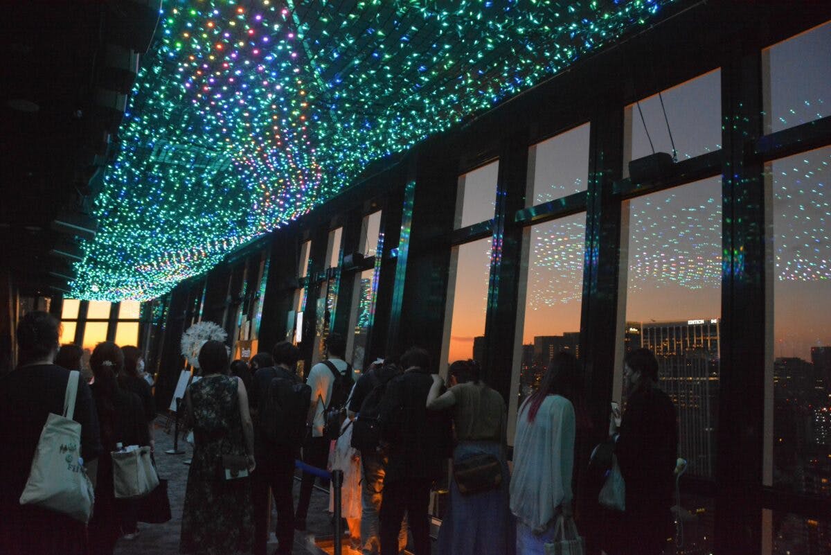 東京タワー天の川イルミネーションが開催中 夏の夜空を宇宙遊泳 オマツリジャパン 毎日 祭日