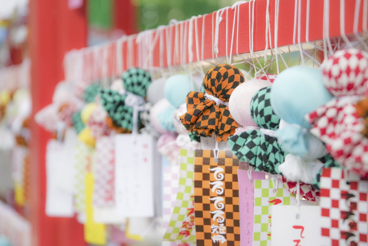 色とりどりのてるてる坊主がトンネルに 田無神社の 七夕てるてるトンネル オマツリジャパン 毎日 祭日