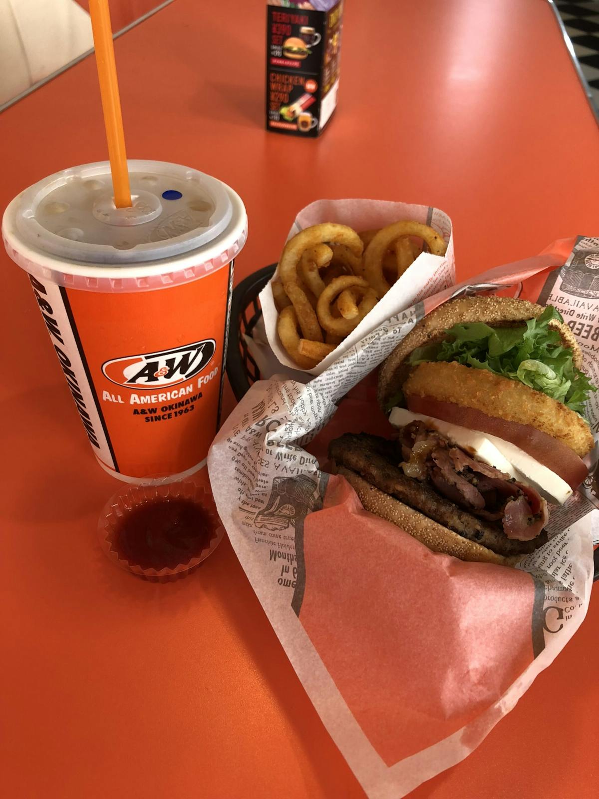アメリカの雰囲気を楽しめるa Wのハンバーガーとルートビアって 国内店舗はどこにある オマツリジャパン あなたと祭りをつなげるメディア アメリカの雰囲気を楽しめるa Wのハンバーガーとルートビアって 国内店舗はどこにある オマツリジャパン あなたと祭りをつなげるメディア
