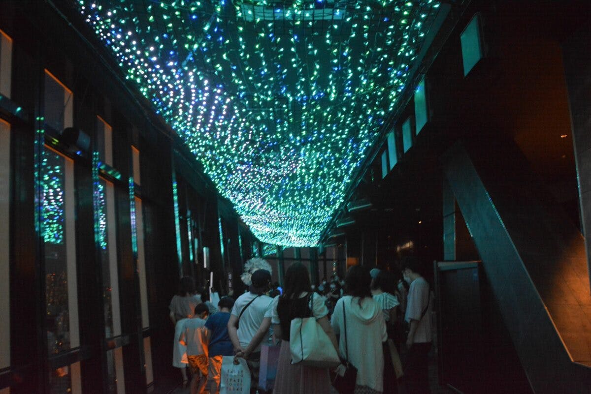 東京タワー天の川イルミネーションが開催中 夏の夜空を宇宙遊泳 オマツリジャパン 毎日 祭日 東京タワー天の川イルミネーションが開催中 夏の夜空を宇宙遊泳 オマツリジャパン 毎日 祭日