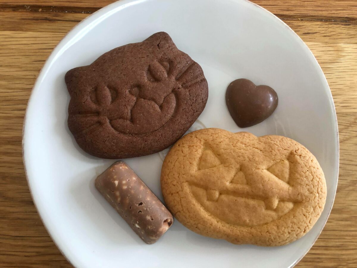 サブレとチョコクランチとハートチョコ