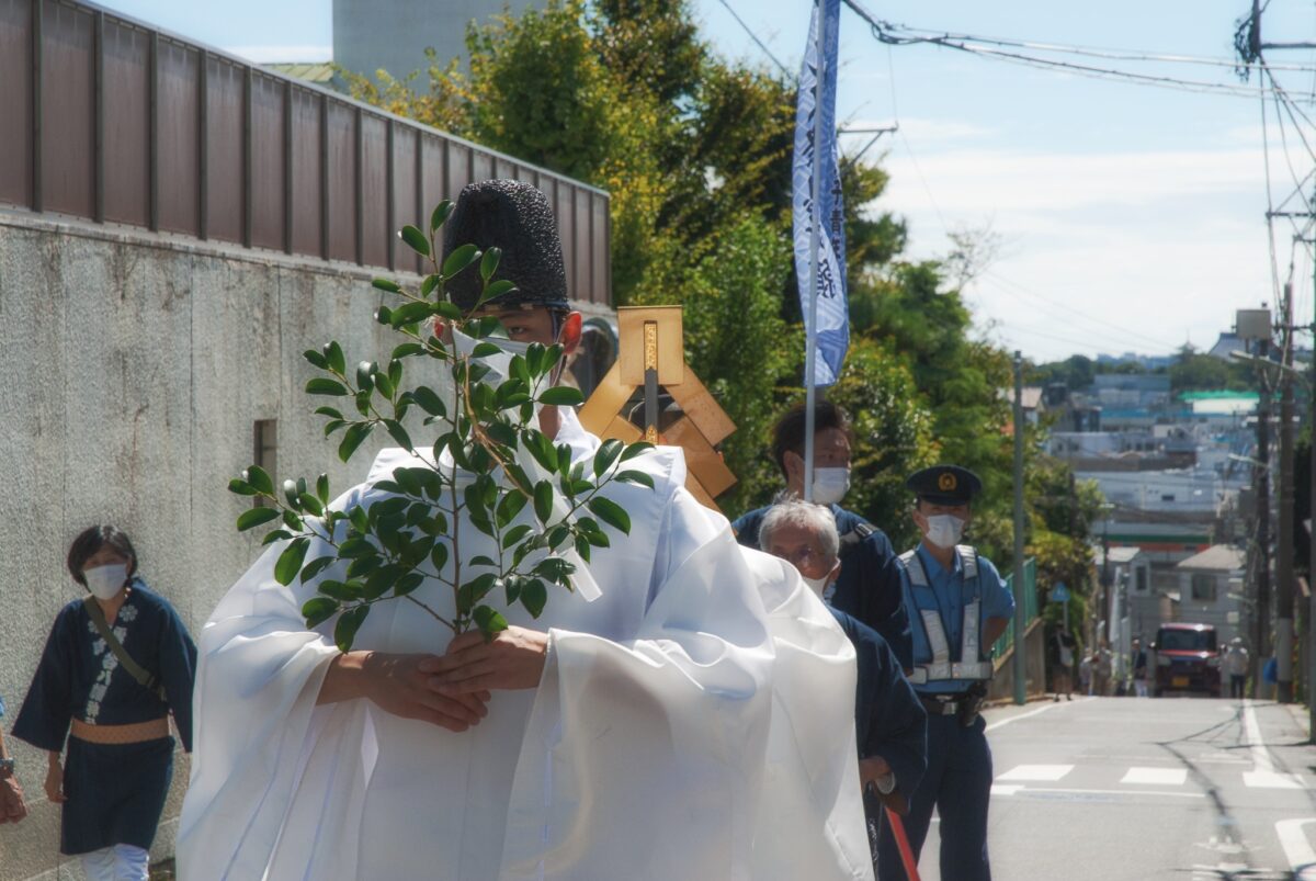 御幣渡御（池雪小学校脇）