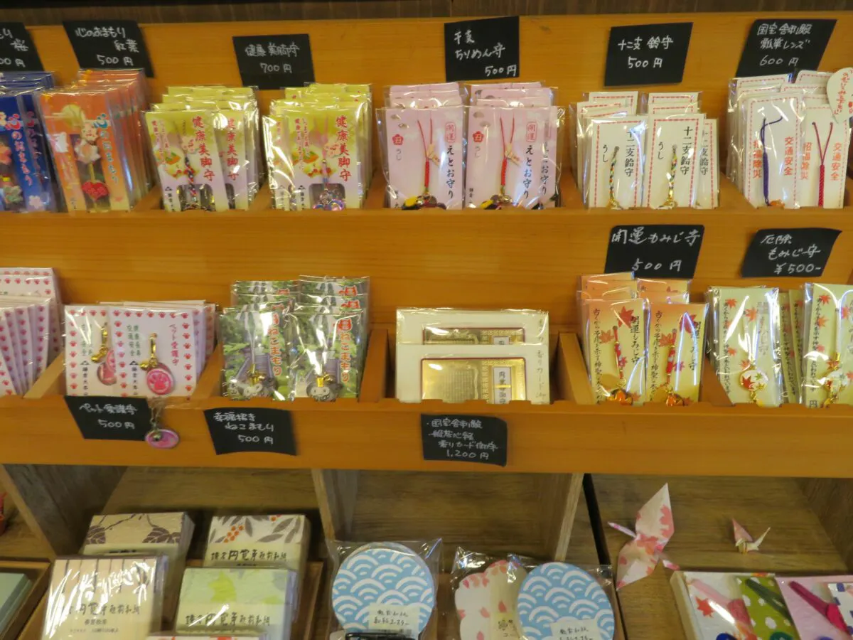 円覚寺とは 御朱印に本尊が記される元寇の犠牲者を弔う鎌倉の禅寺 オマツリジャパン 毎日 祭日