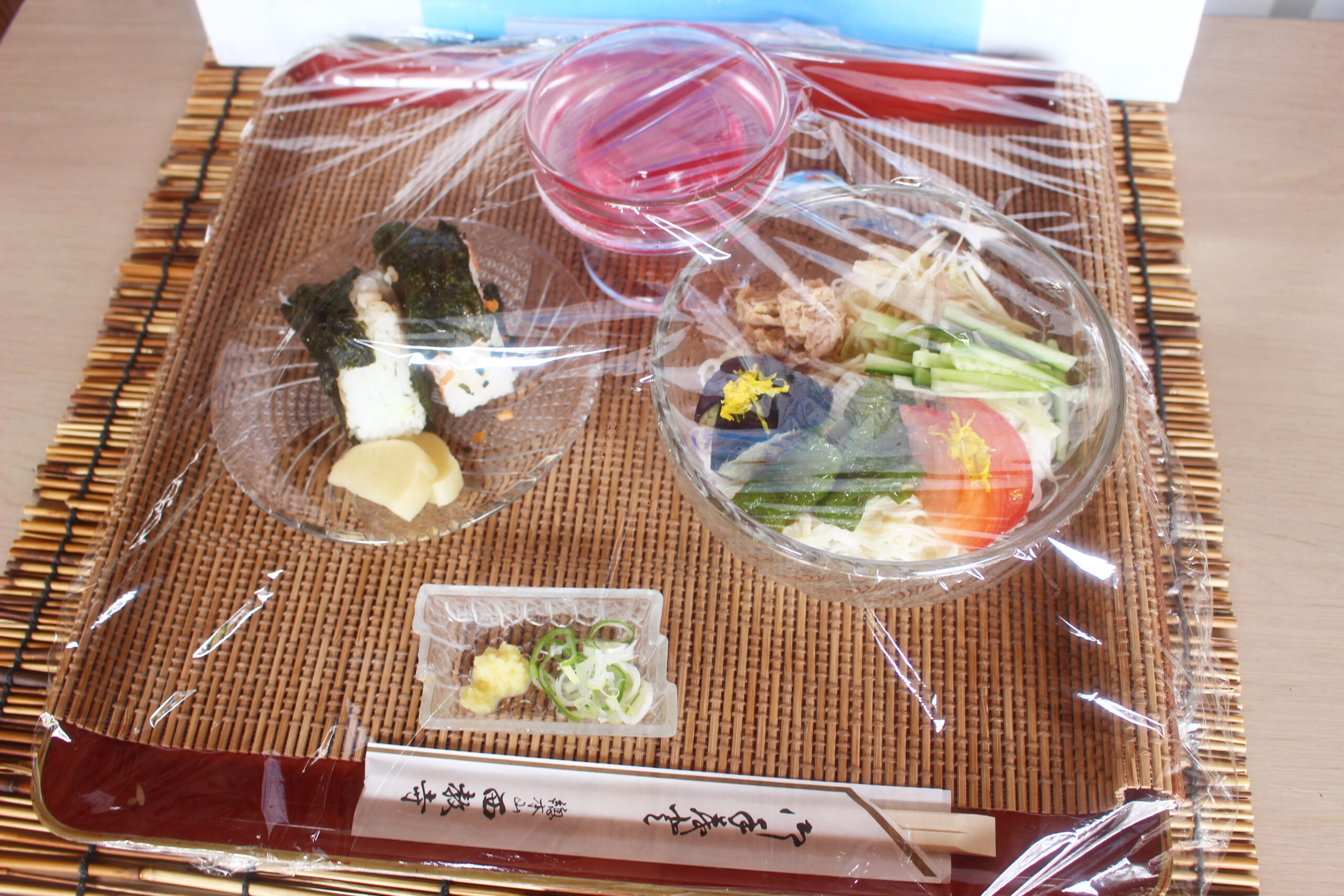 風鈴参道通り抜け