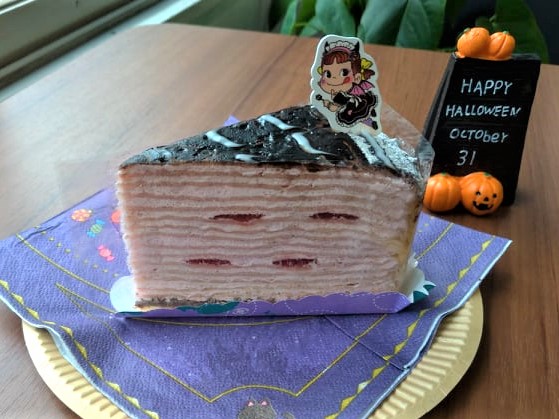 小悪魔ペコちゃんのザクザクミルクレープ