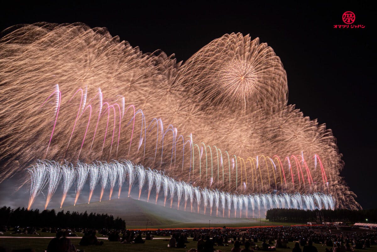 モエレ沼芸術花火 世界一たのしいゴミ拾い 芸術花火シリーズの魅力を解説 オマツリジャパン あなたと祭りをつなげるメディア モエレ沼芸術花火 世界一たのしいゴミ拾い 芸術花火シリーズの魅力を解説 オマツリジャパン あなたと祭りをつなげるメディア