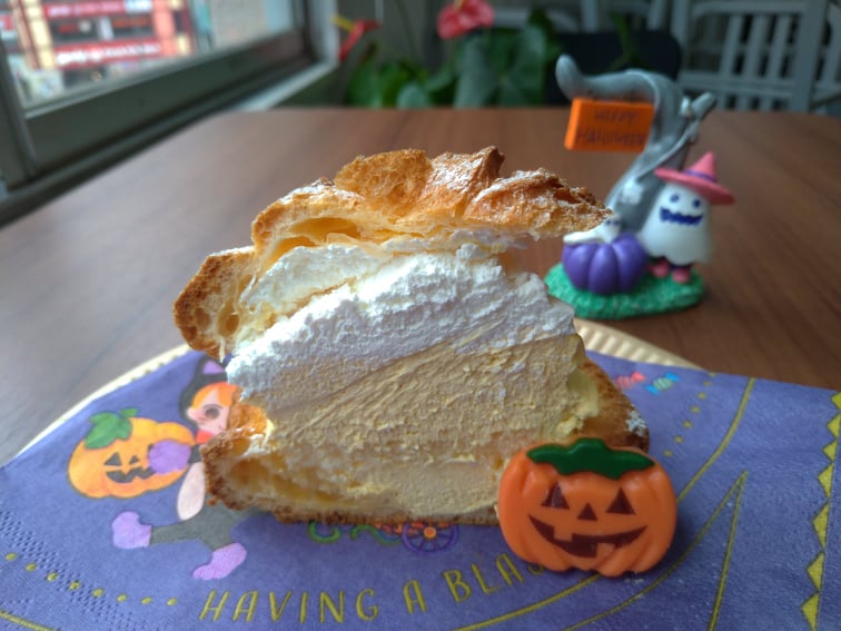 窯焼きダブルシュークリーム（パンプキン）