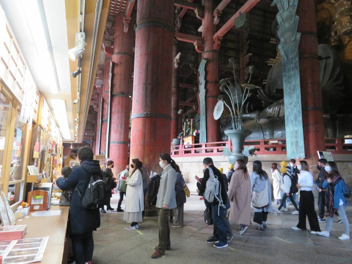 東大寺とは 御朱印の文字に大きなパワーが漲る奈良時代に聖武天皇が創建した寺院 オマツリジャパン あなたと祭りをつなげるメディア 東大寺とは 御朱印の文字に大きなパワーが漲る奈良時代に聖武天皇が創建した寺院 オマツリジャパン あなたと祭りをつなげるメディア