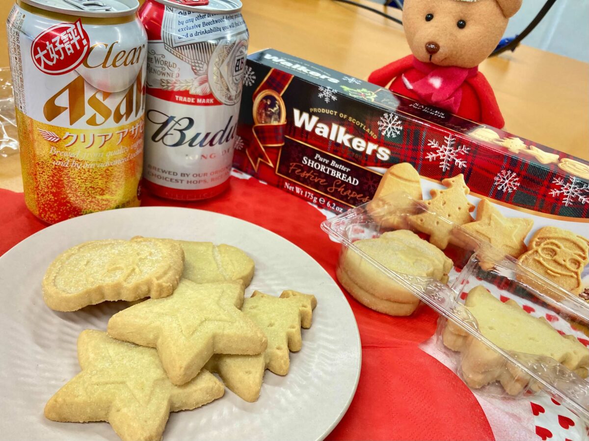 ウォーカー　フェスティブシェイプ　ショートブレッド