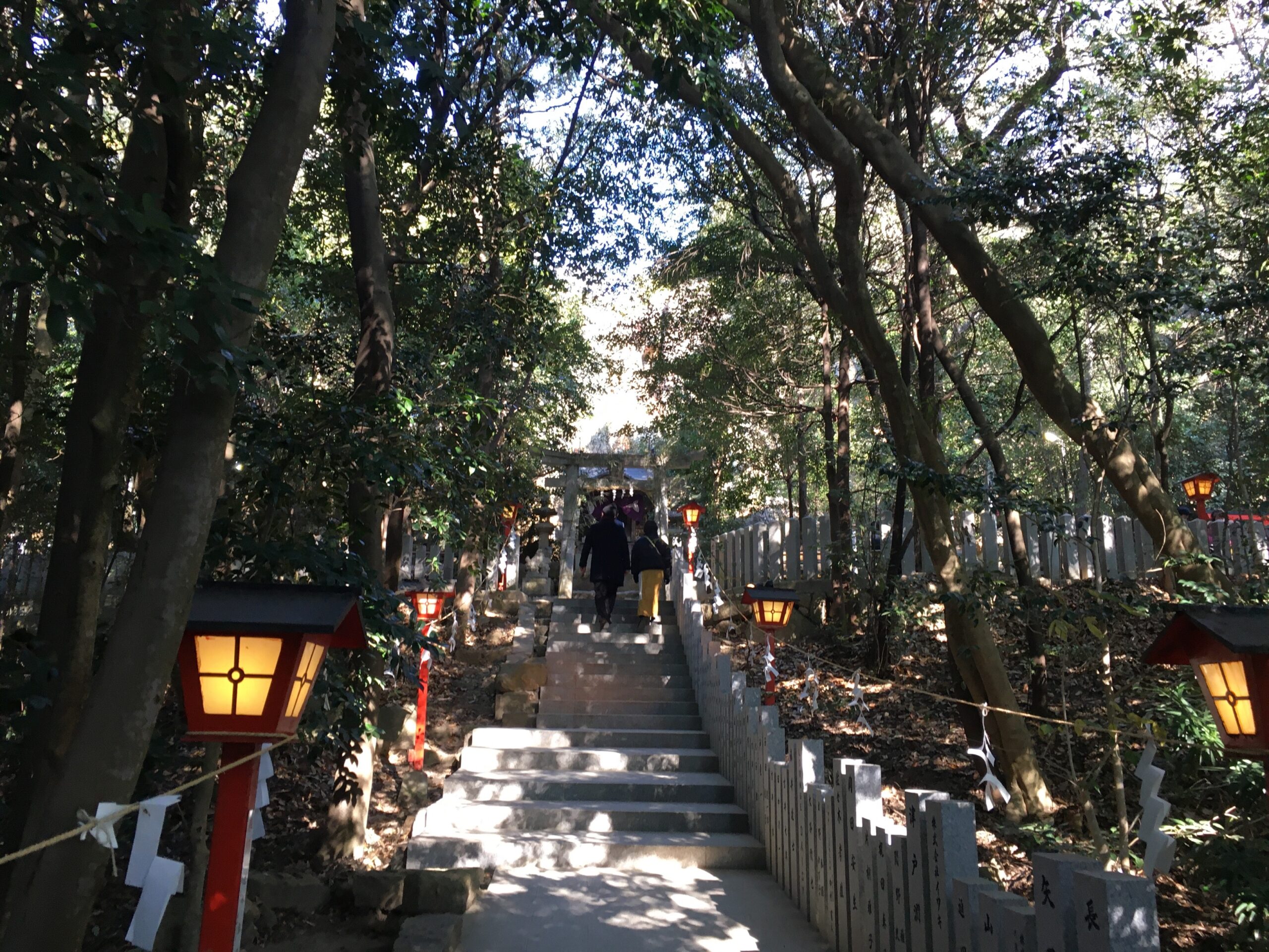 ご神体に続く参道