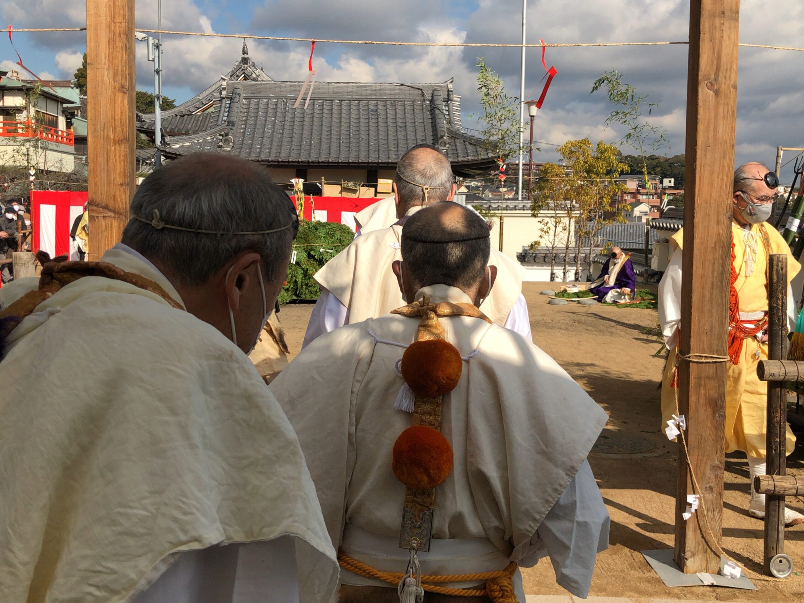 結界の中に入る山伏