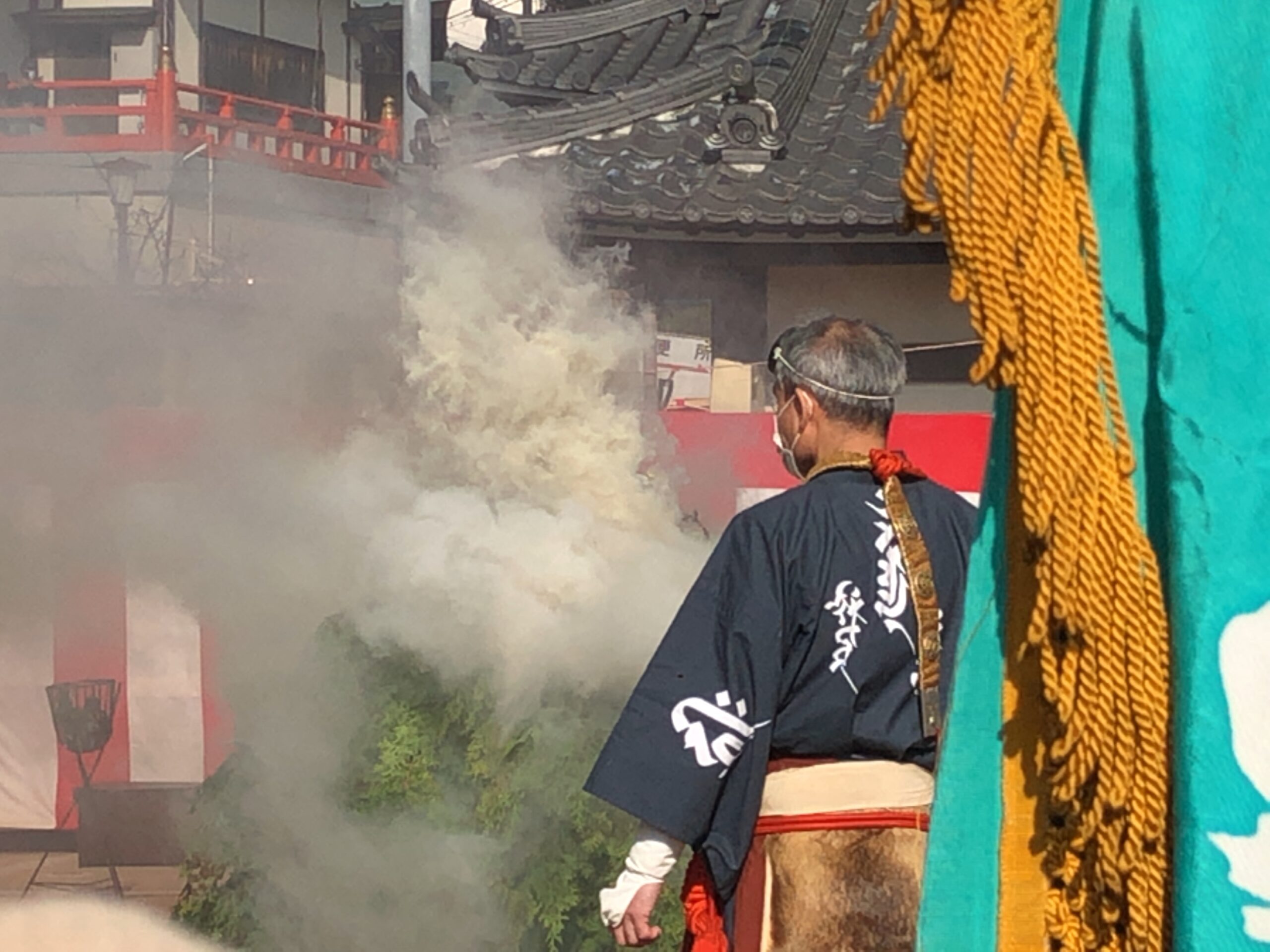 護摩段に火が回り始める