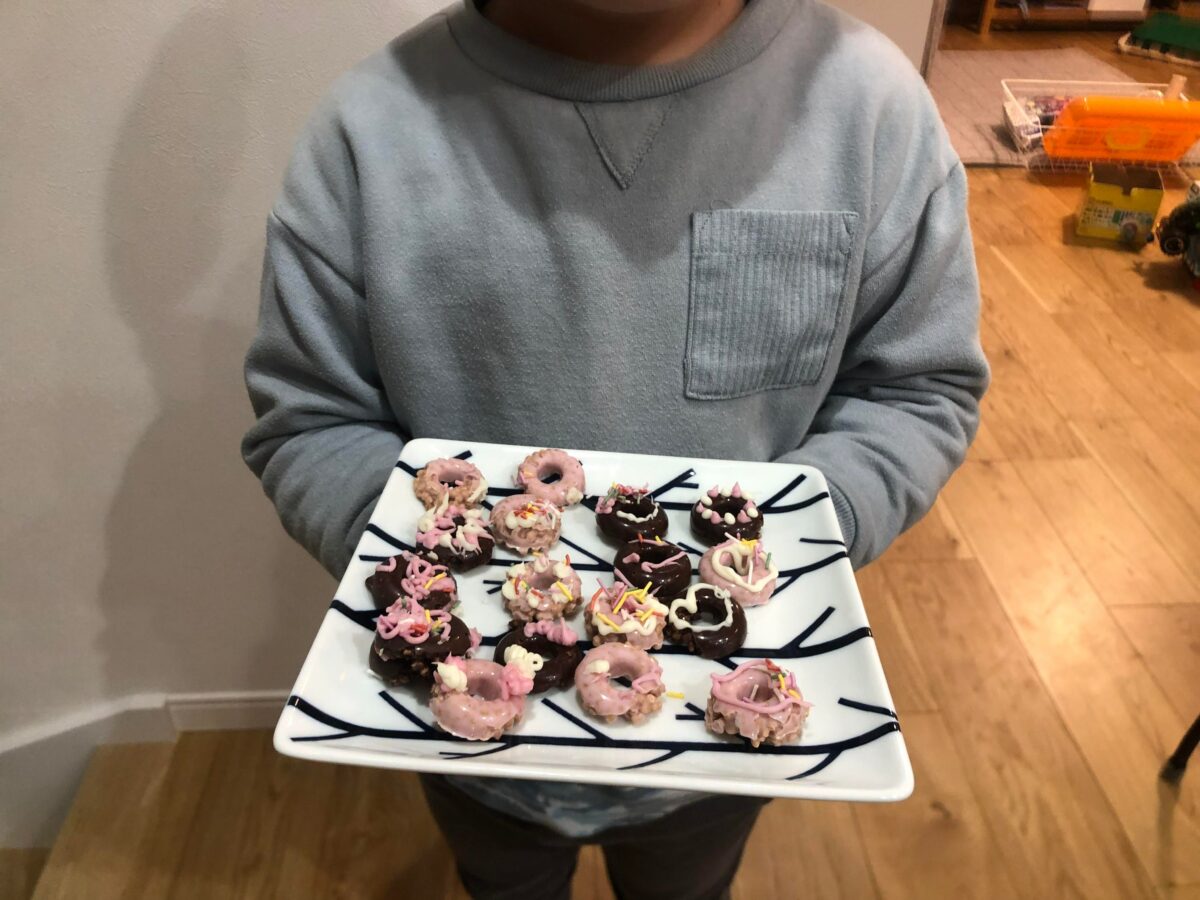 デコレーション済みのチョコレート