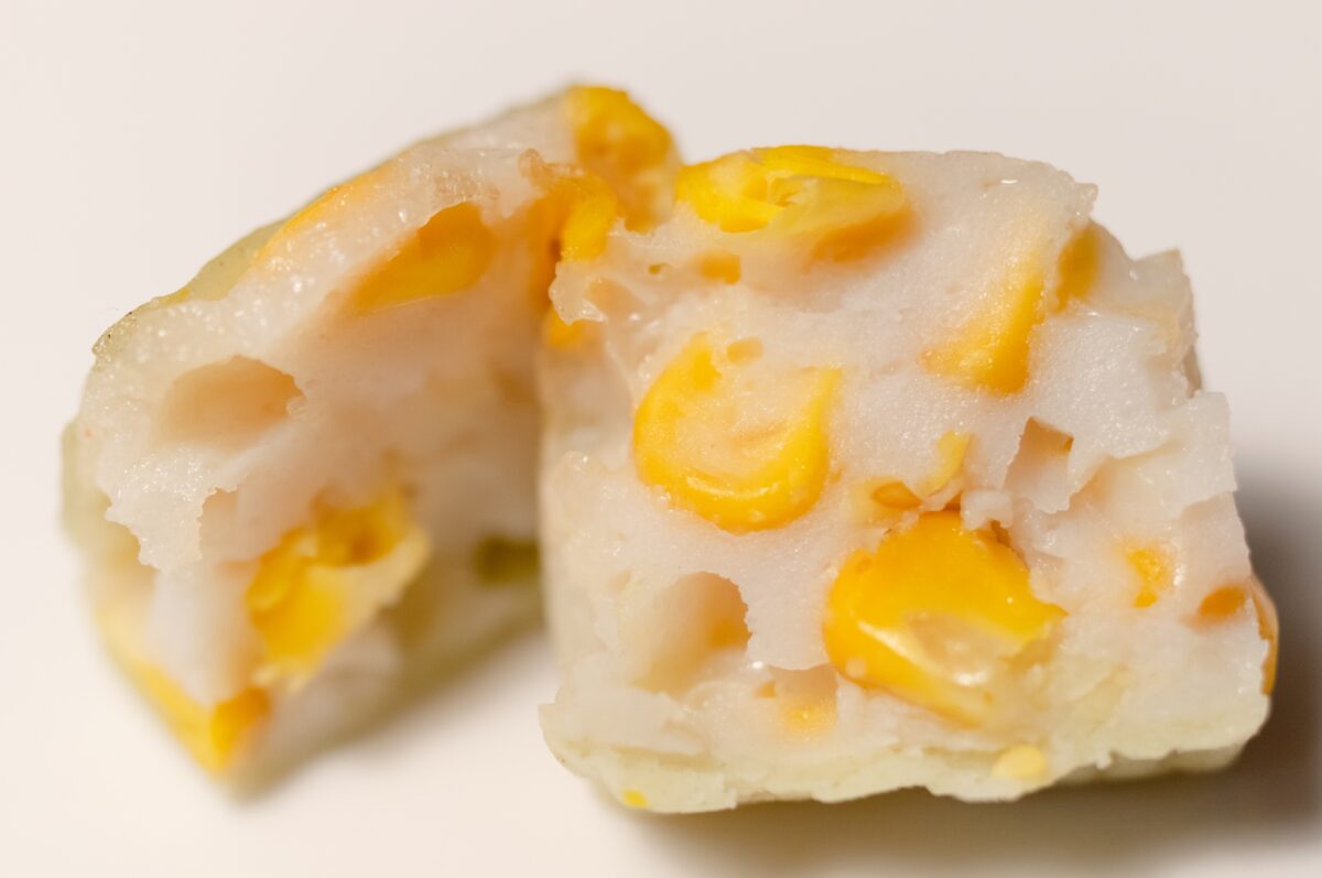 トリュフチョコみたいなさつま揚げ(わか草コーン)