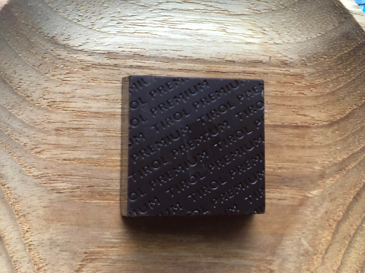 テオブロマ　チロルチョコ