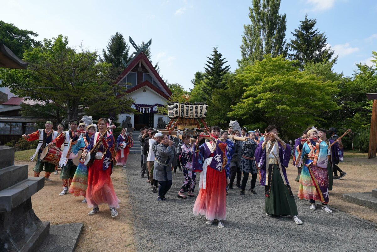 地域イベントに参加する倭奏の様子