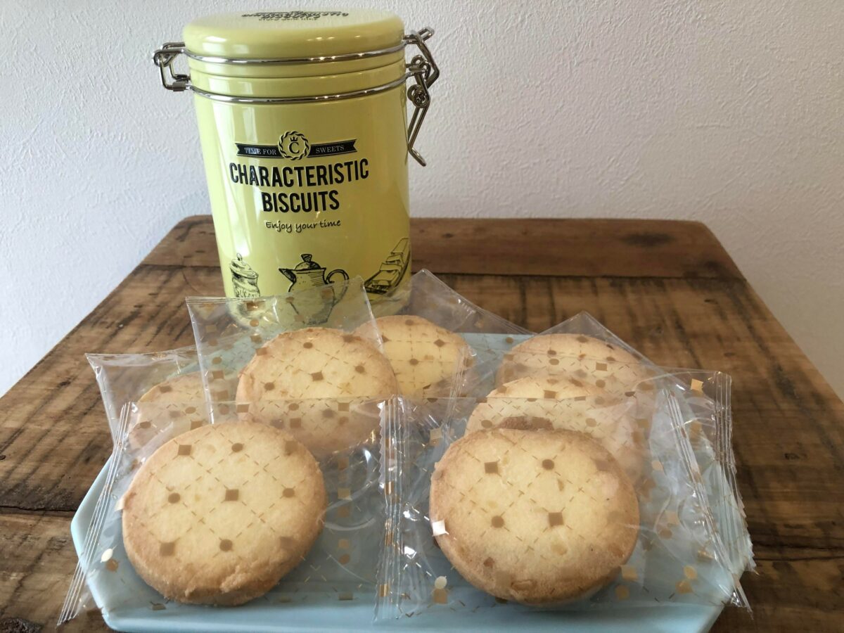 マカダミアクッキー缶