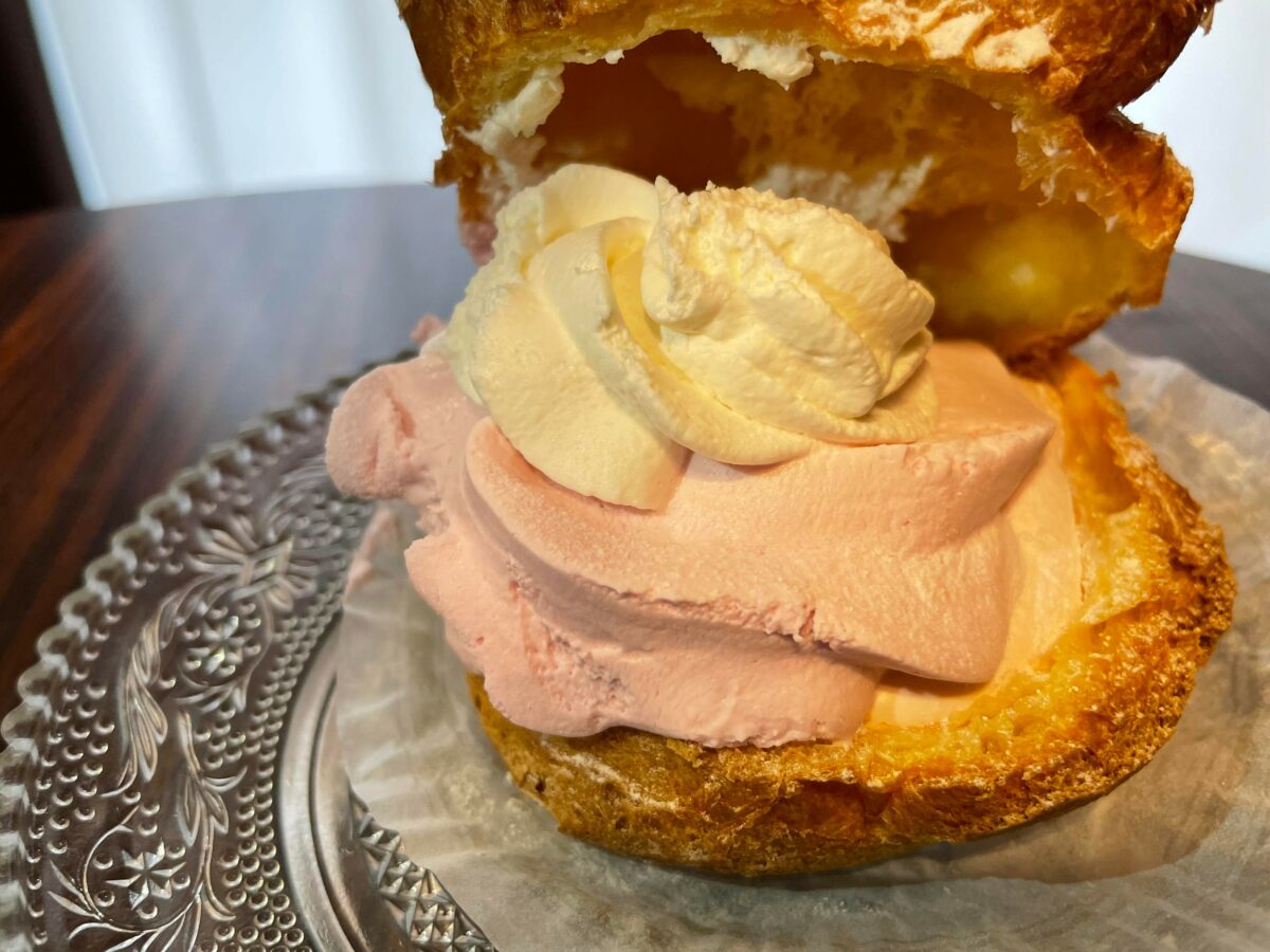 窯焼きダブルシュークリーム(静岡県産大島桜)