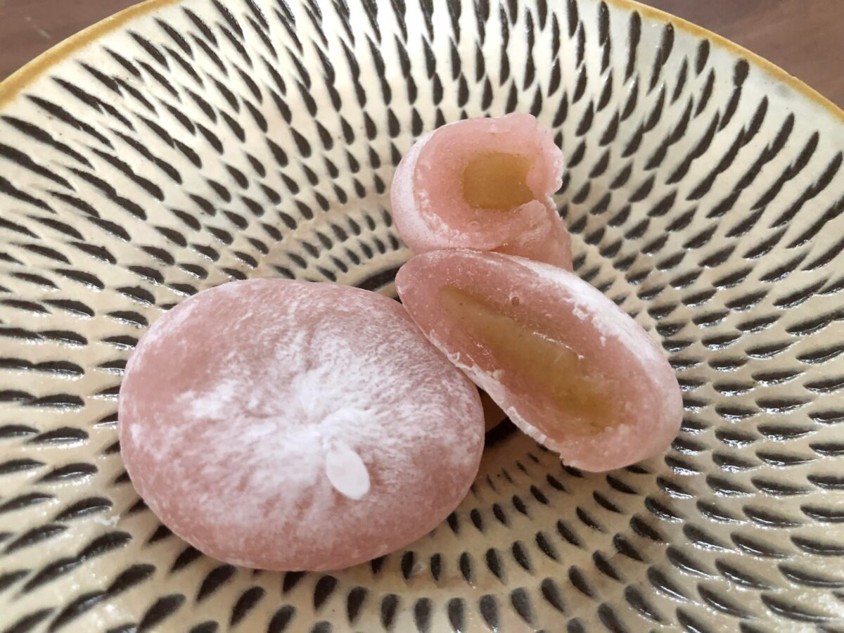 桜のひとくち大福