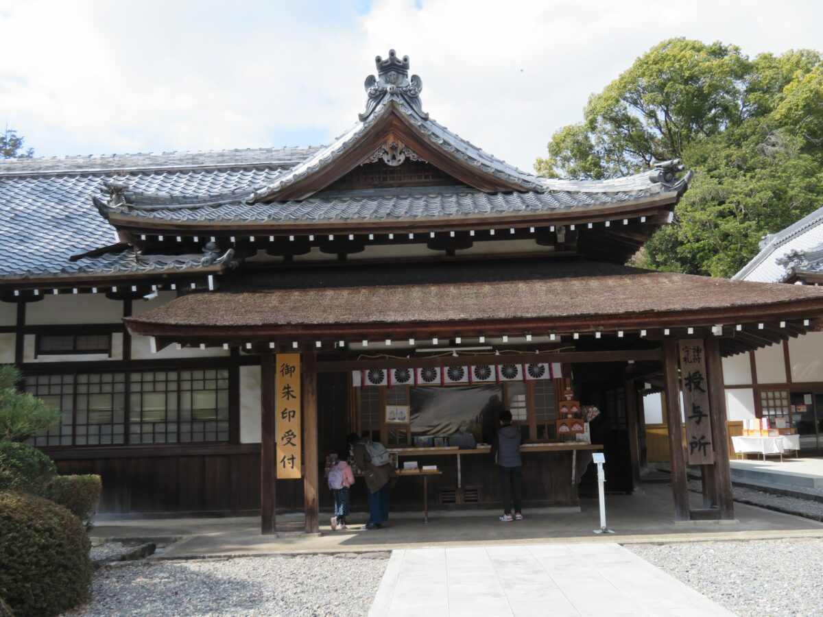 砥鹿神社とは？3種類の御朱印を頒布する三河国の一之宮には日本