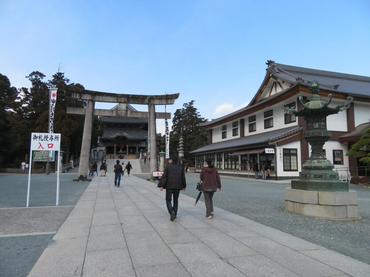 豊川稲荷とは 4種類の御朱印を頒布する日本三大稲荷の参道でアイデア溢れるグルメ オマツリジャパン あなたと祭りをつなげるメディア 豊川稲荷とは 4種類の御朱印を頒布する日本三大稲荷の参道でアイデア溢れるグルメ オマツリジャパン あなたと祭りをつなげるメディア