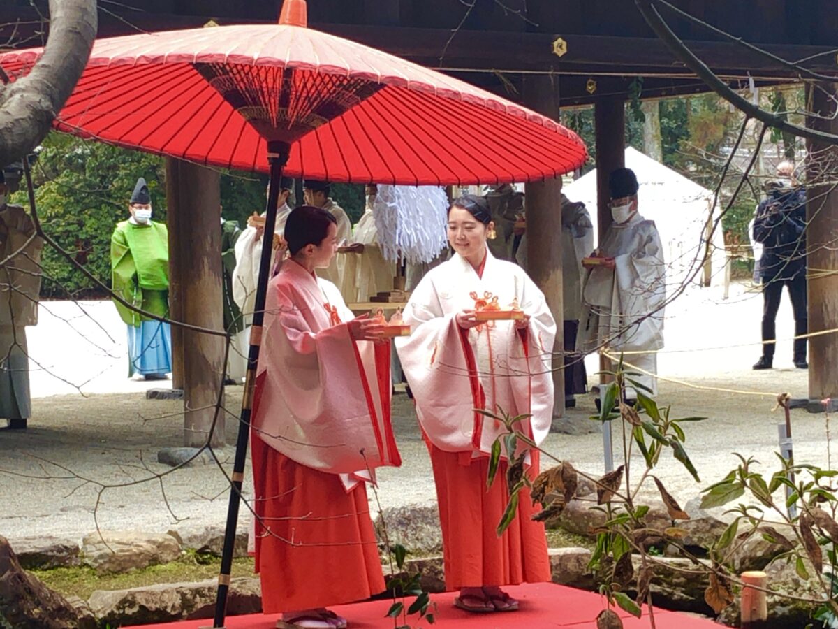 京都・上賀茂神社の桃花神事を速報レポート！伝統的な「ひな流し」で無病息災を祈願