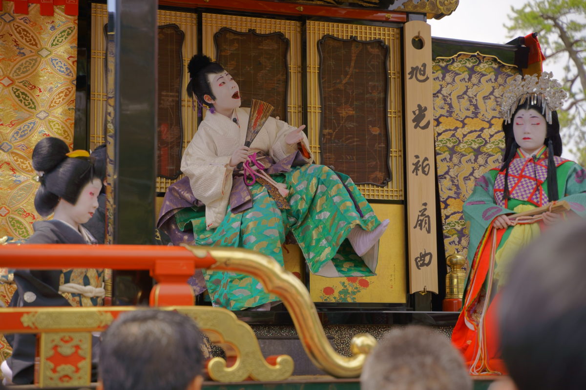 長浜曳山まつりの様子