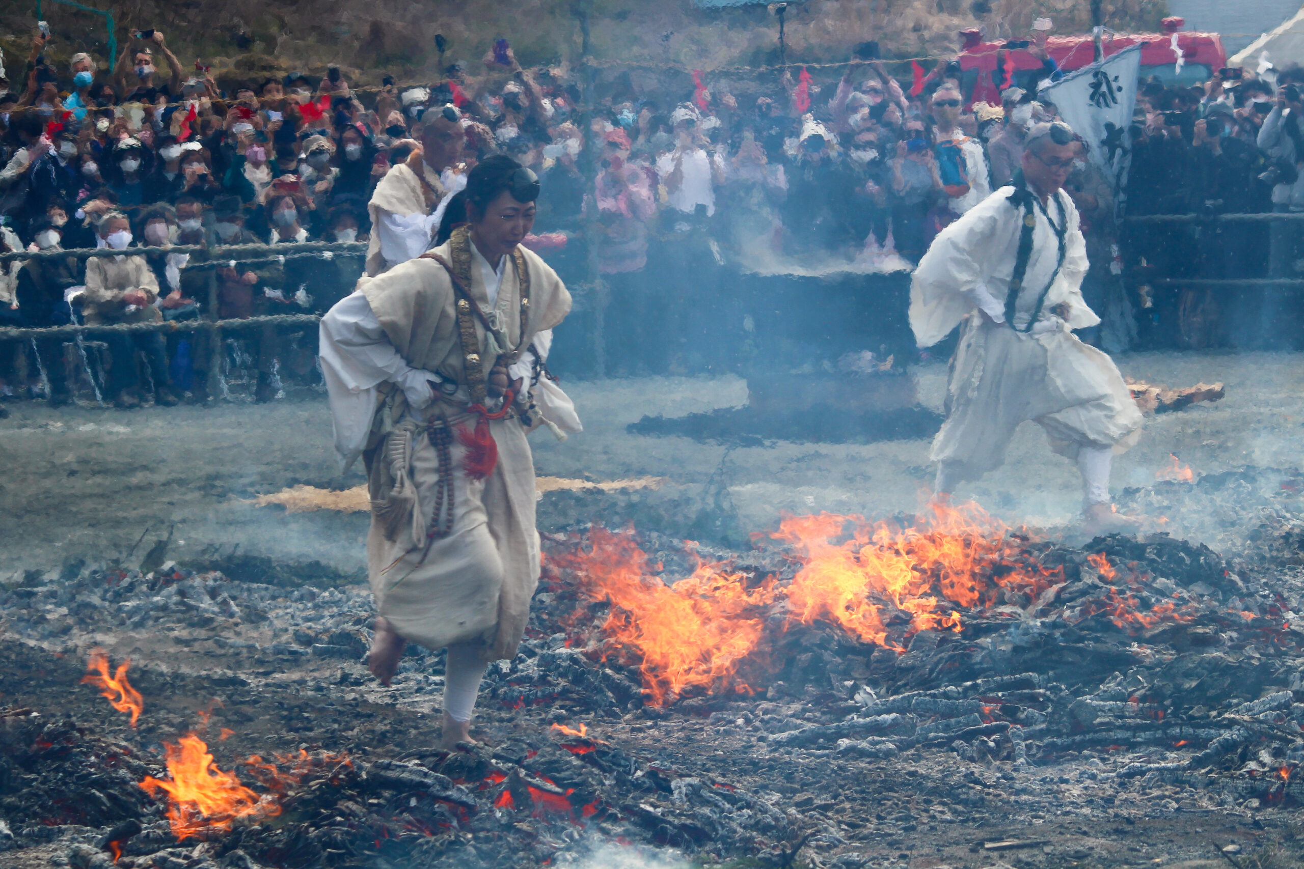 高尾山火渡り祭
