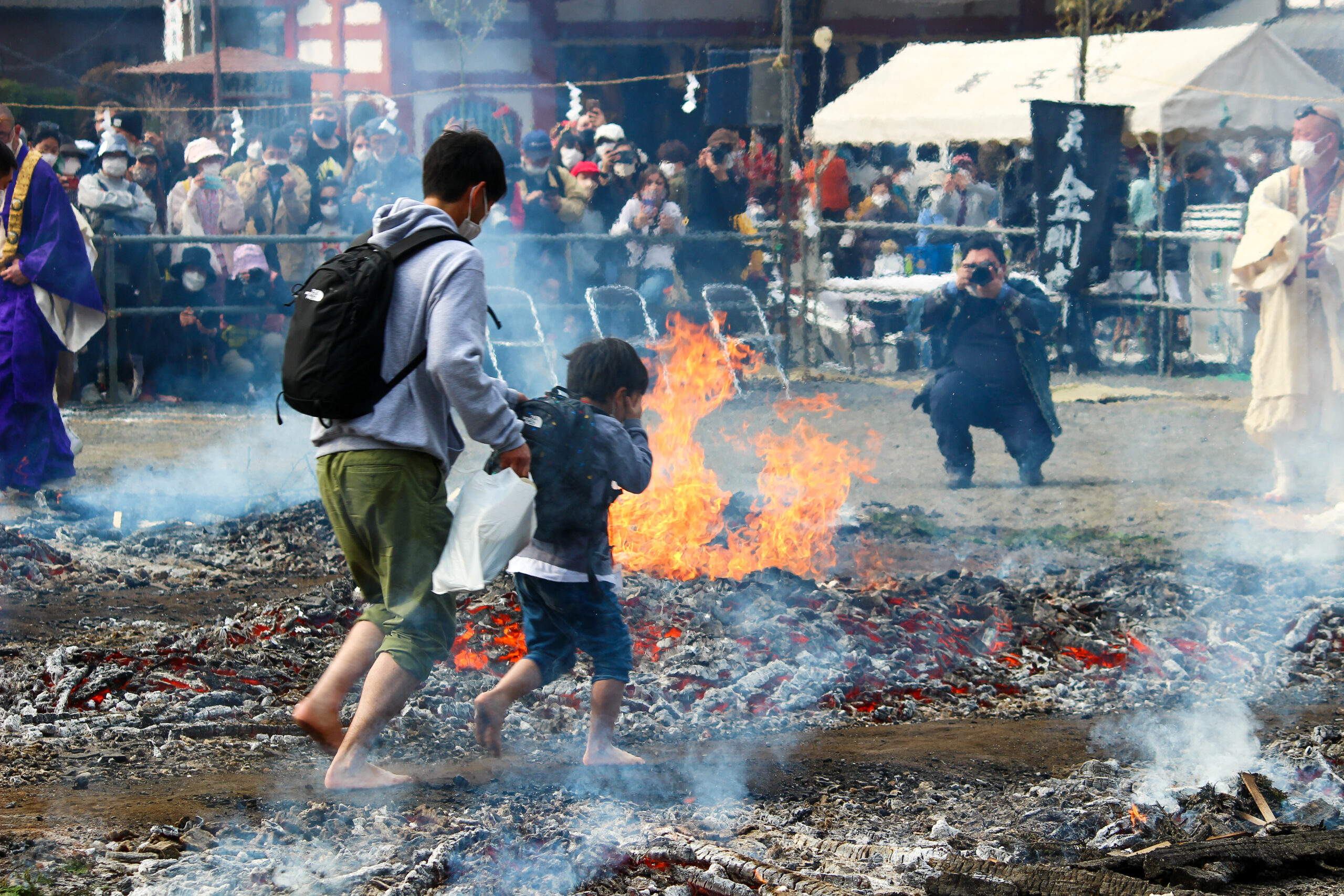 高尾山火渡り祭