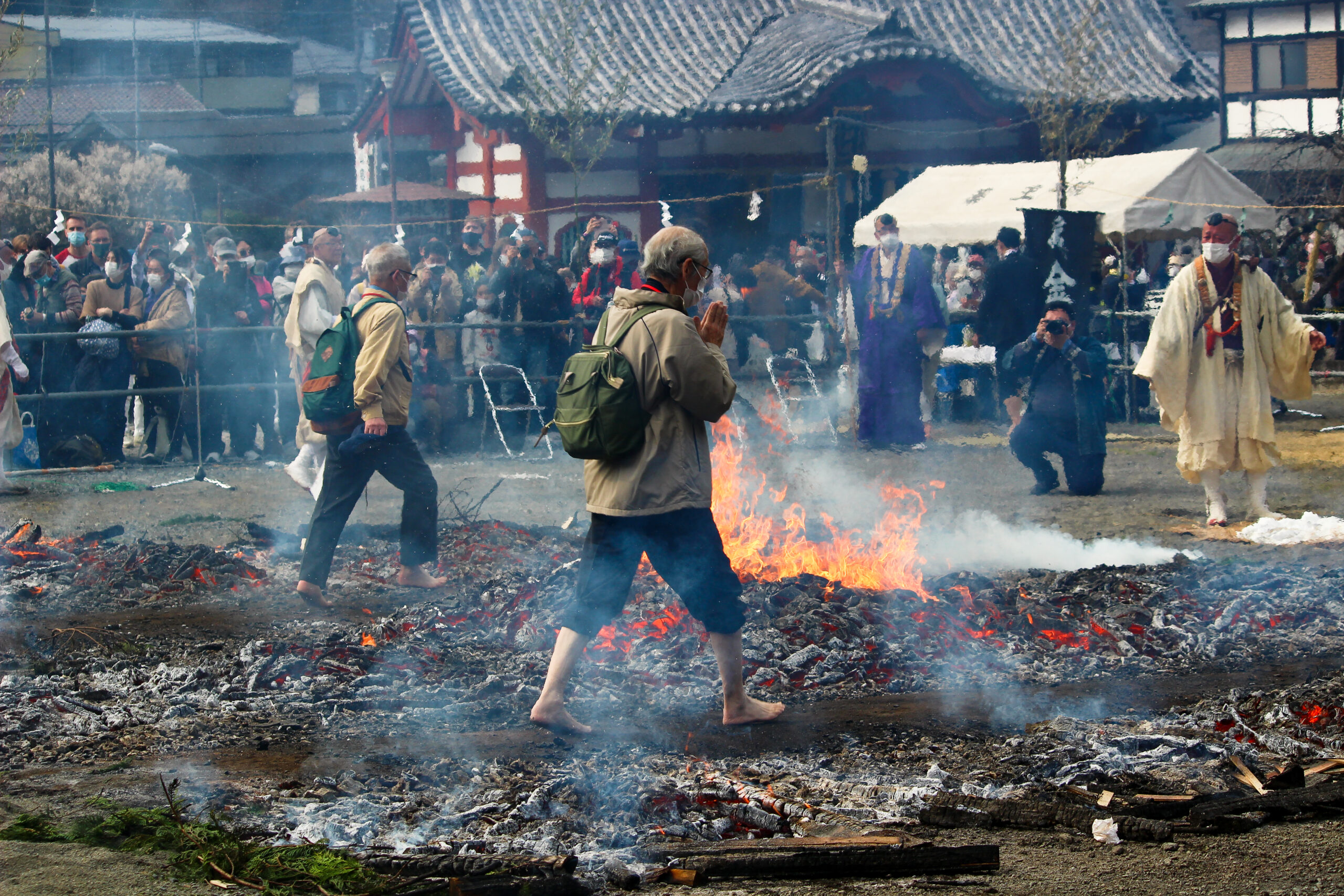 高尾山火渡り祭