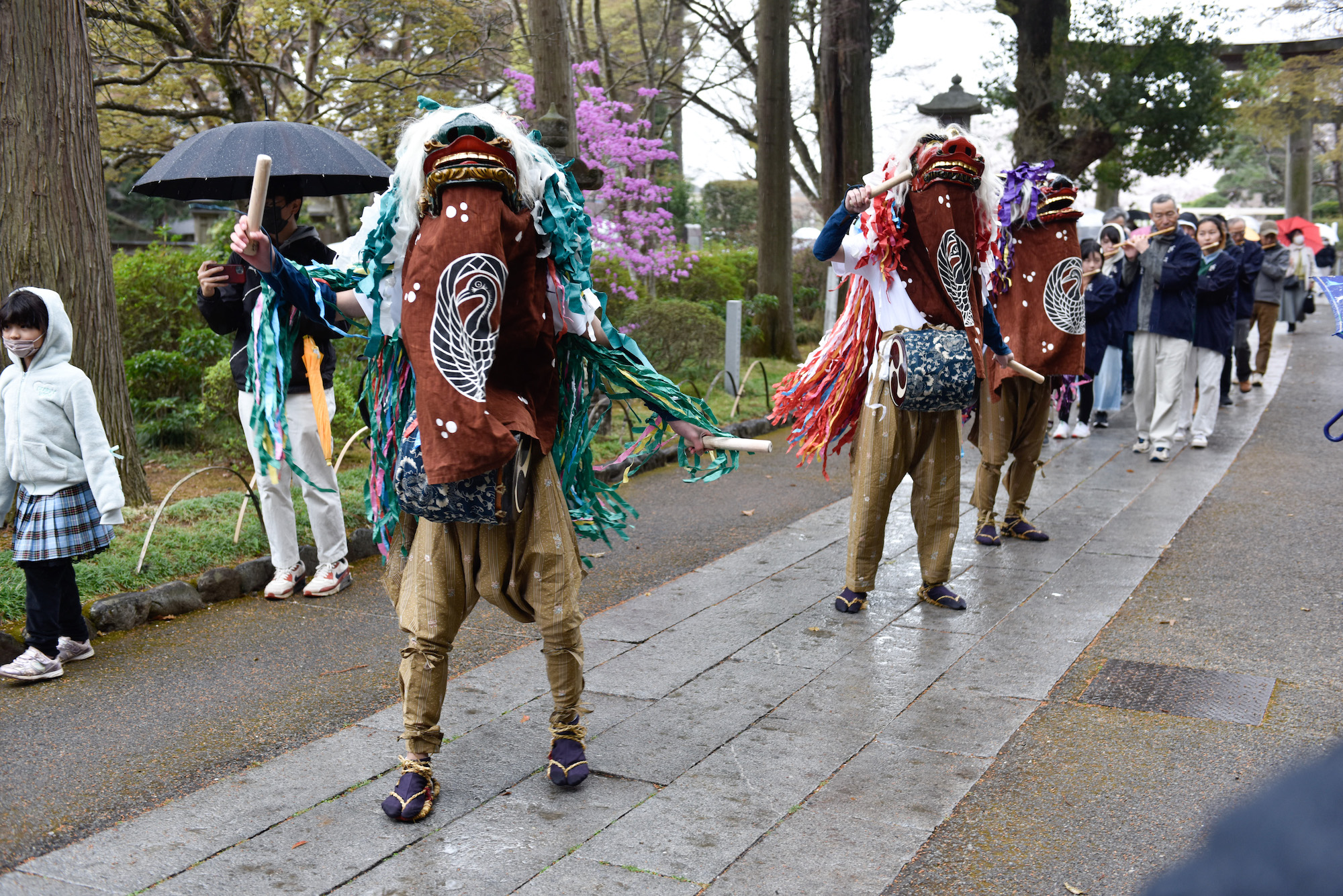 大陸渡来の高麗神社に舞う華やかな獅子舞！400年変わらぬ伝統を繋いで