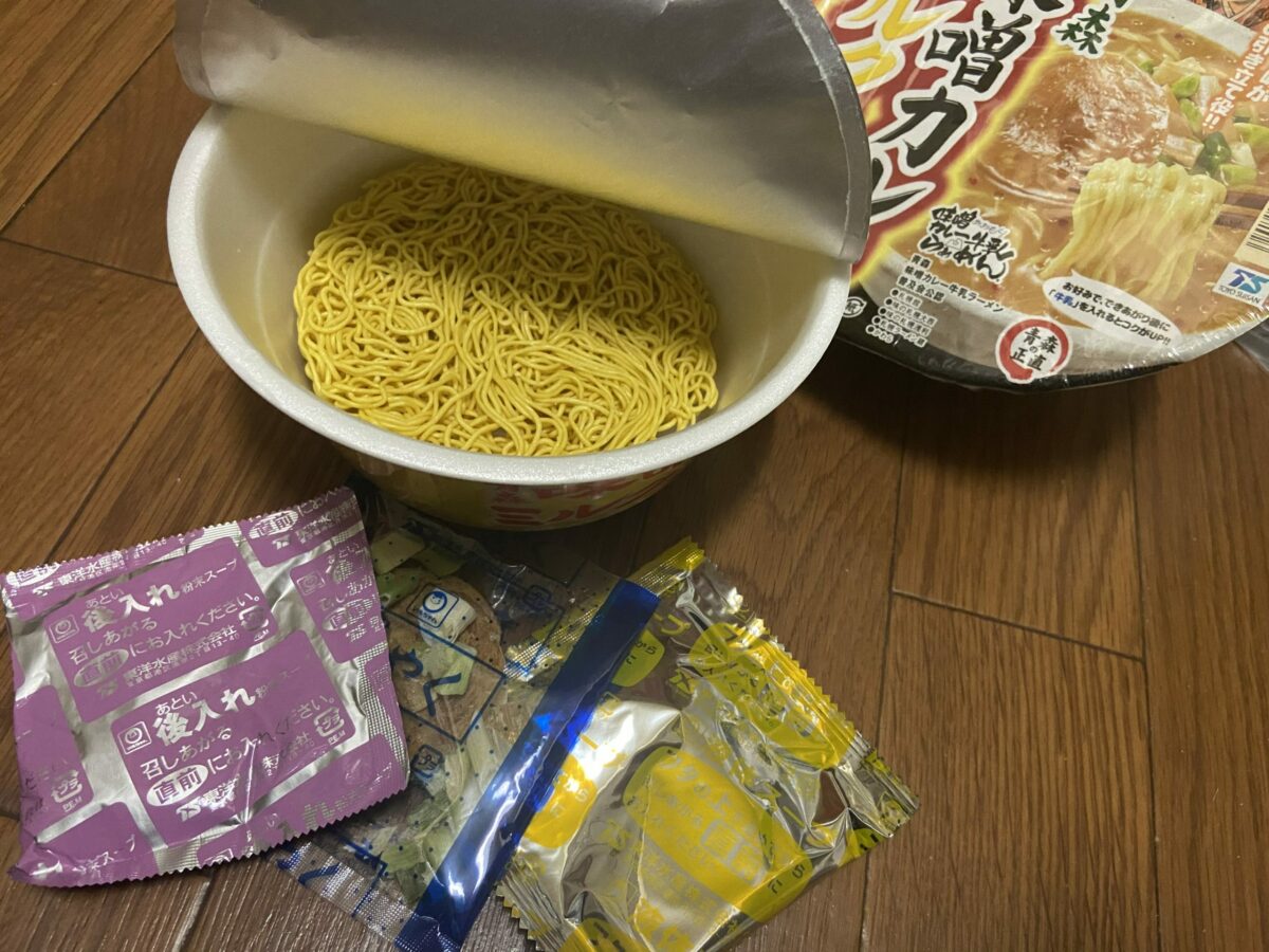 味噌カレーバター牛乳ラーメン