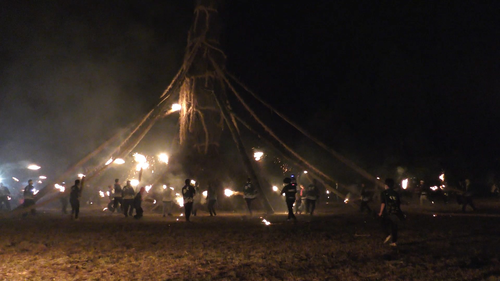 能登島向田の火祭り手松明