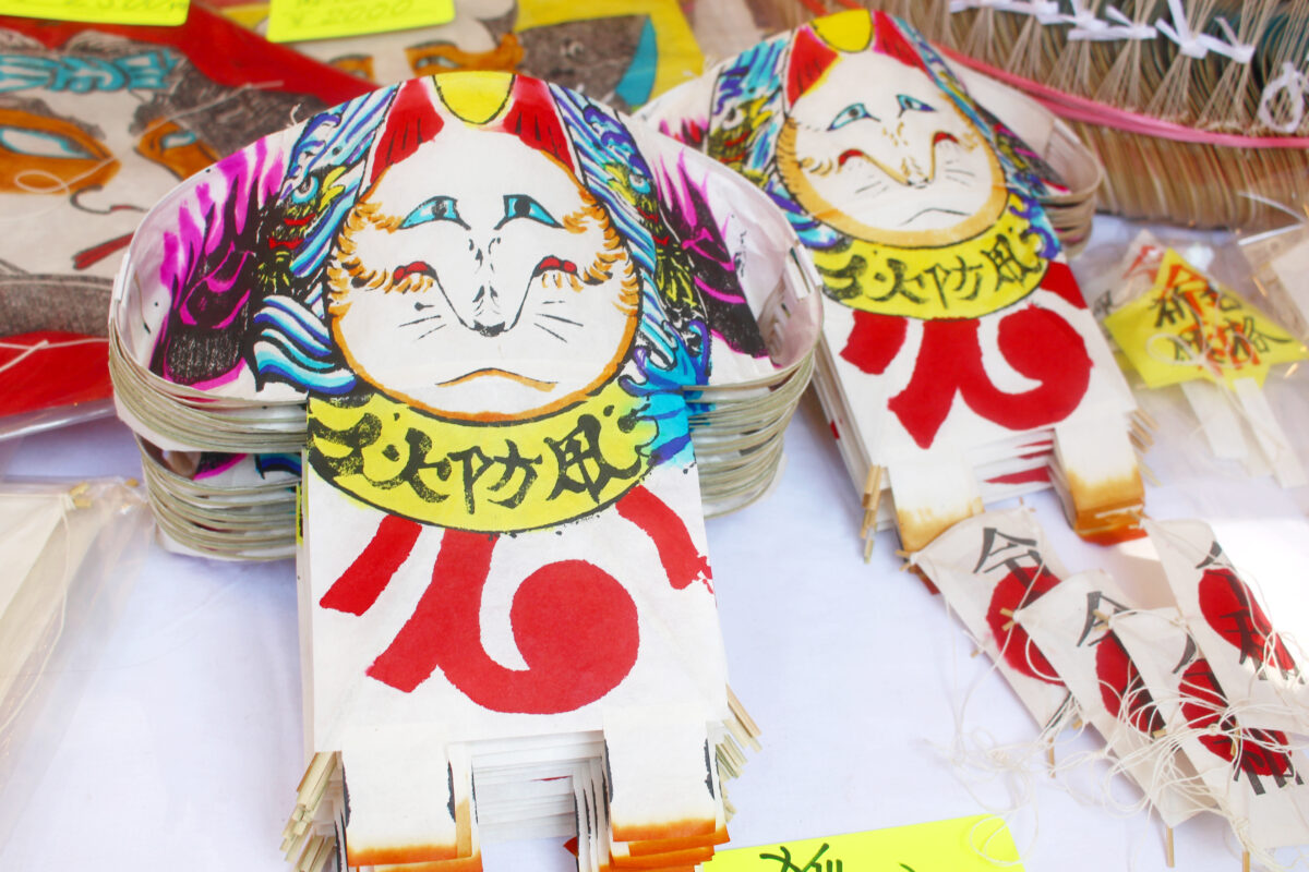 「王子稲荷神社の凧市」初午に手に入れたいのは凧｜観光経済新聞