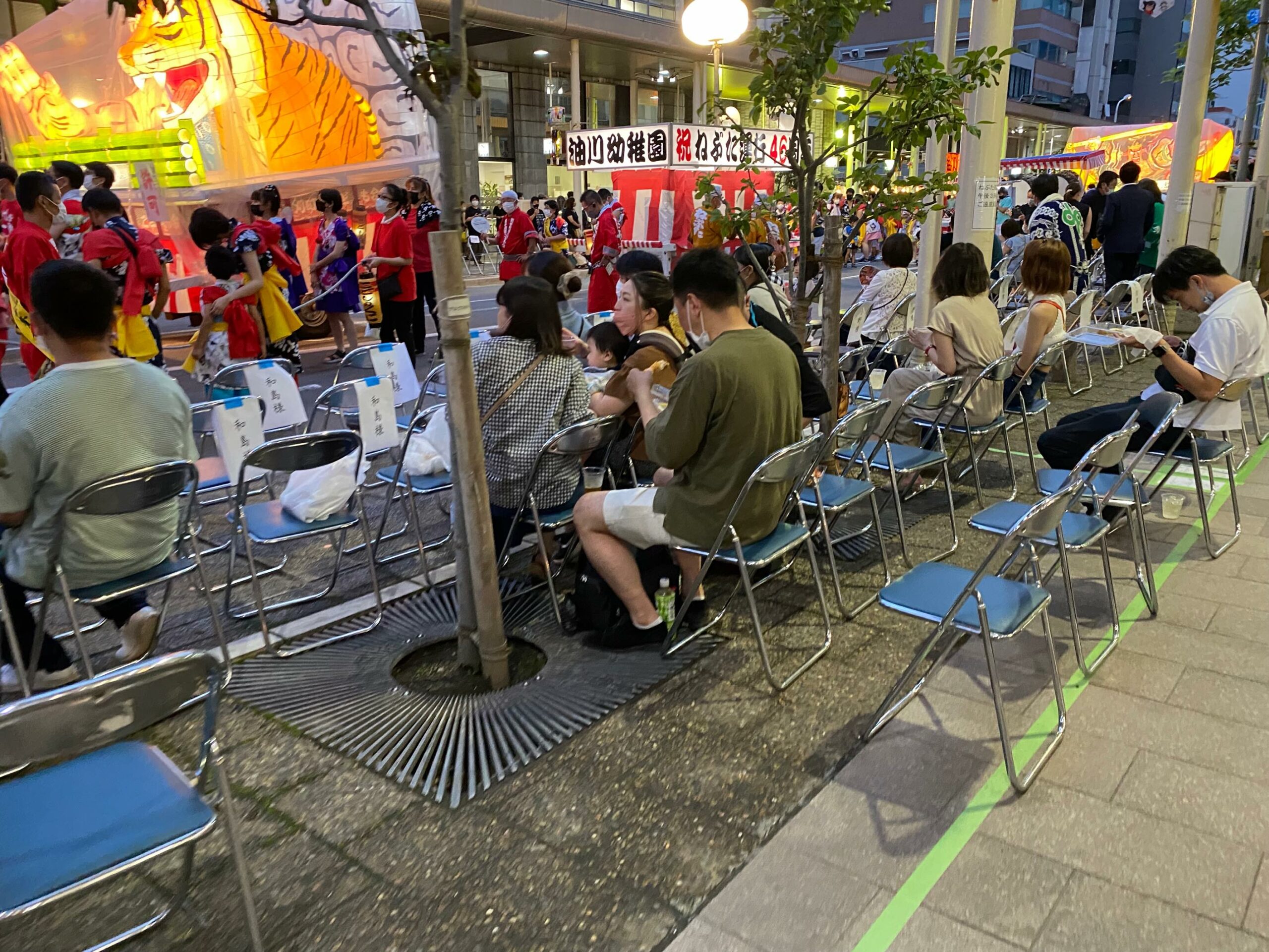 青森ねぶた祭り 8月5日観覧席（イス）のチケット - スポーツ