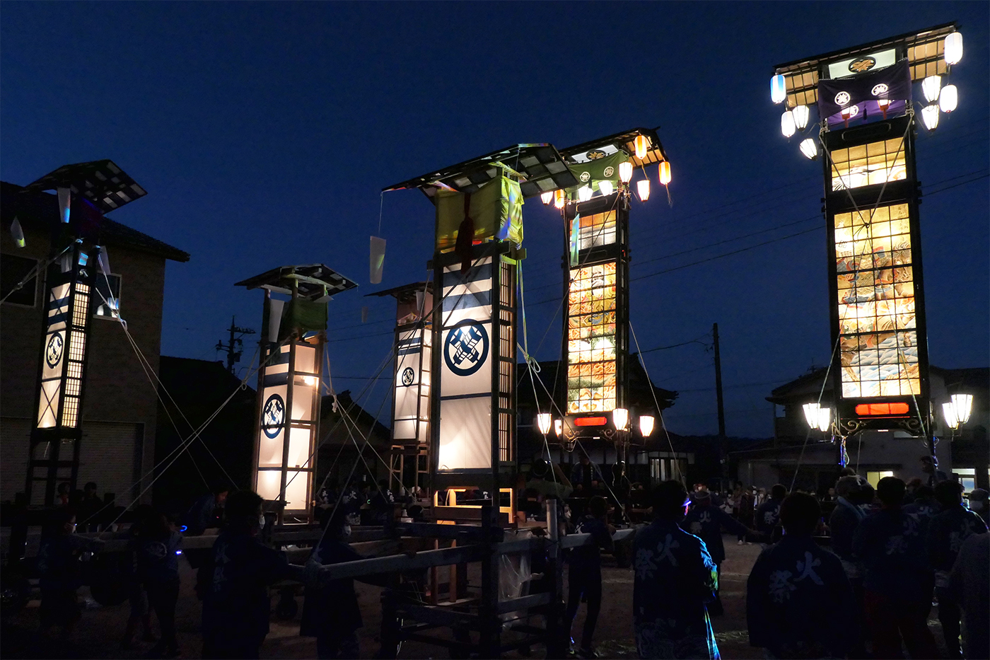 能登島向田の火祭りキリコ奉燈