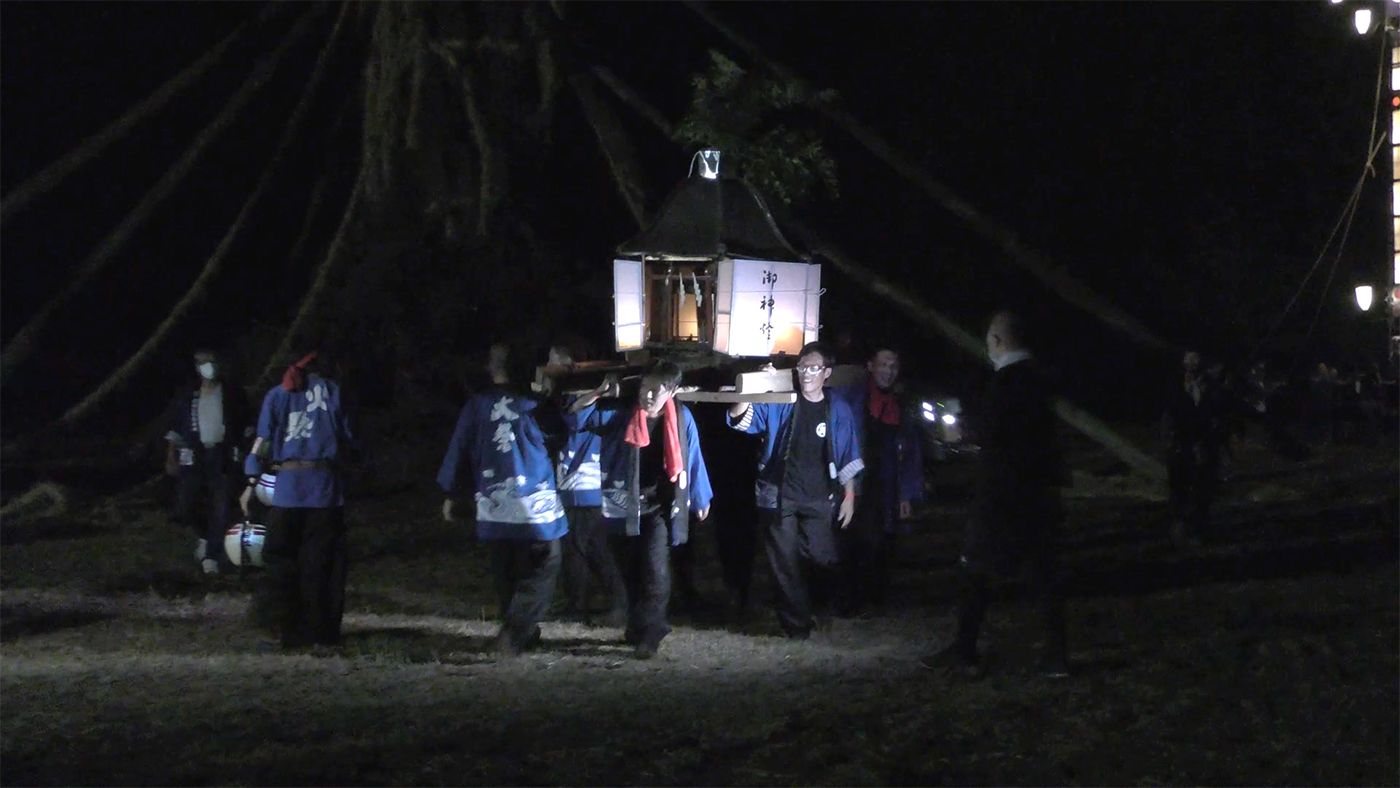 能登島向田の火祭り神輿
