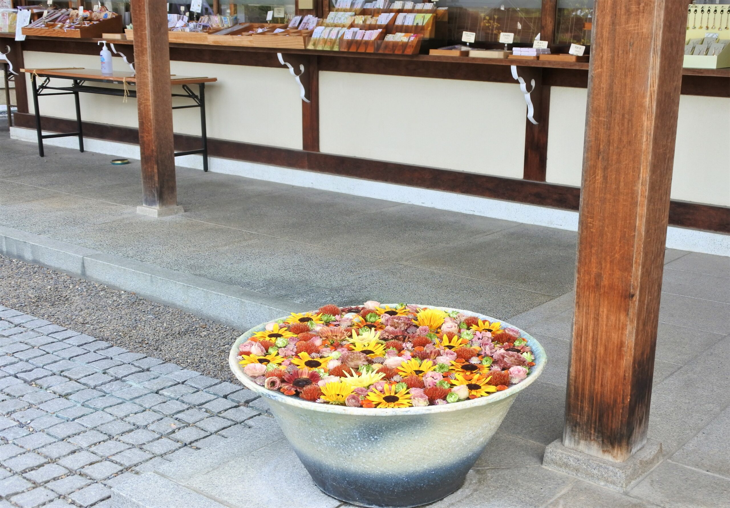 行田八幡神社、花手水