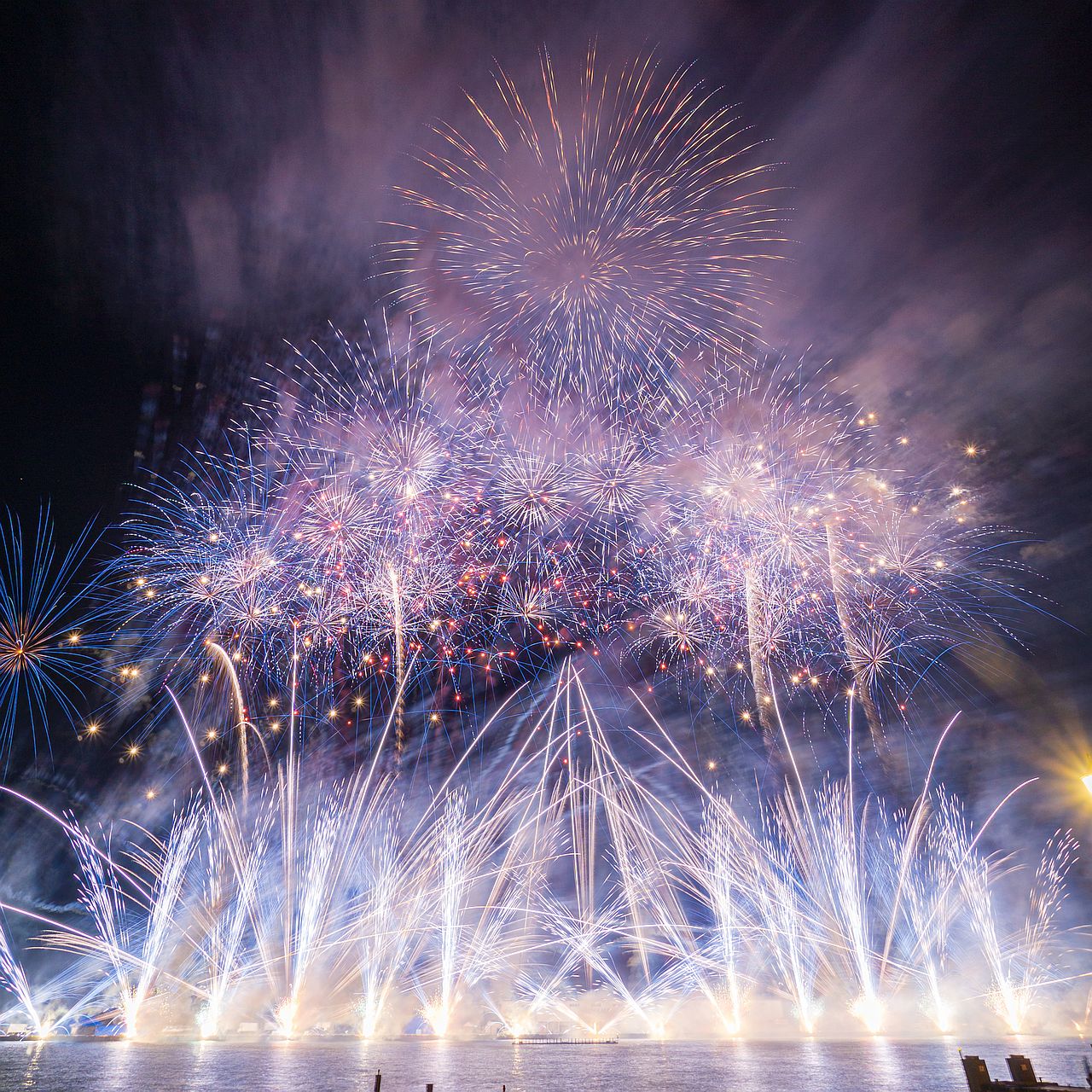 クラウドファンディング花火