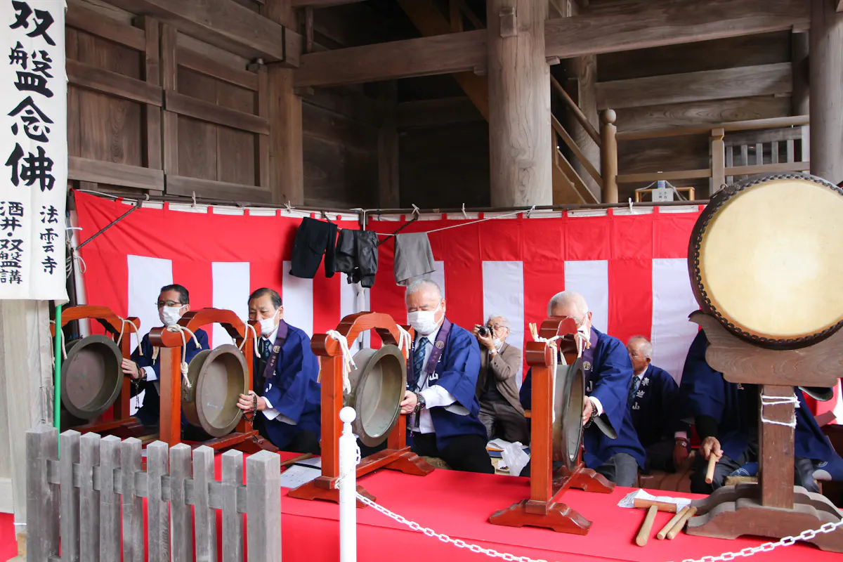 光明寺十夜法要は練行列、稚児舞が見どころ!境内には露店が並び特別拝観も|株式会社オマツリジャパン
