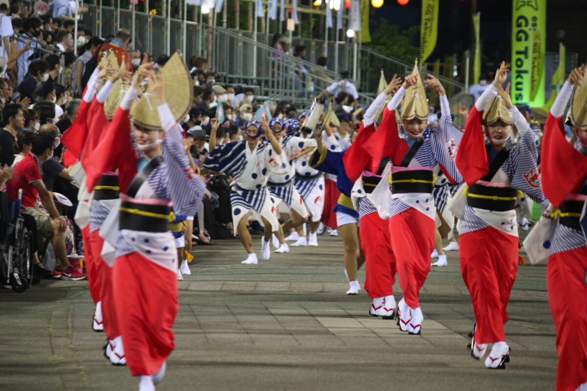 四国三大祭りとは？いつ開催？徳島・阿波おどり、高知・よさこい祭り、もう一つは何？｜株式会社オマツリジャパン